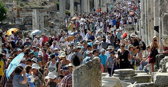 İstanbul'a gelen yabancı turist sayısı yüzde 26 düştü    