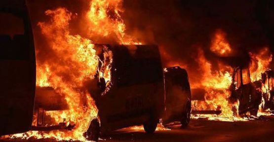 İstanbul'da 23 araç ateşe verildi