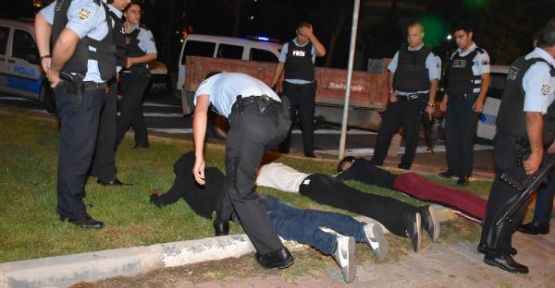 İstanbul'da AVM bahçesine patlayıcı atıldı