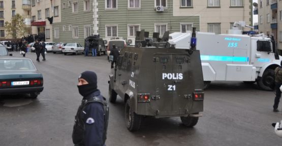 İstanbul'da gençlerin çadırına polis baskını: 4 gözaltı