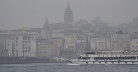 İstanbul'da sis nedeniyle bazı vapur seferleri iptal edildi