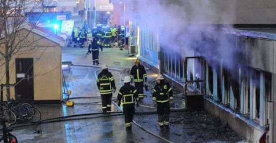 İsveç'te bir camiye daha çirkin saldırı