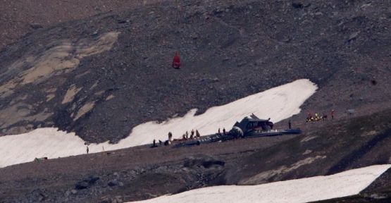 İsviçre Alpleri'ne düşen uçakta 20 kişinin cenazesine ulaşıldı