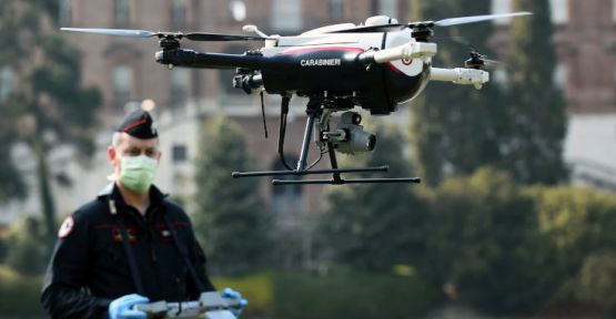 İtalya'da drone hem ateş ölçüyor, hem uyarıyor
