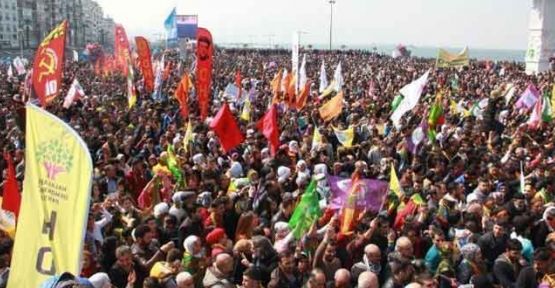 İzmir'de Newroz coşkusu