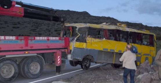 Katliam gibi kaza: 5 Ölü, 39 Yaralı