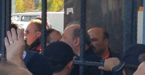 Kayseri'de İhsan Eliaçık'a saldırı