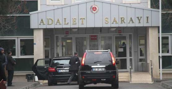 'KCK davası'nın ikinci oturumu da 'meşruiyet' kriziyle başladı