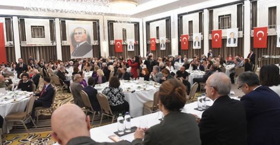 Kılıçdaroğlu sanatçılarla bir araya geldi