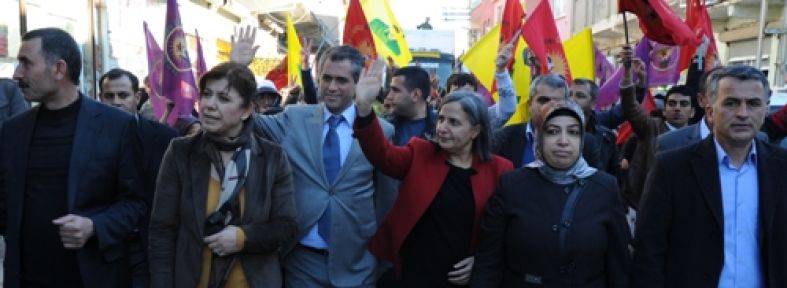 Kışanak ve Anlı'dan Amed halkına teşekkür