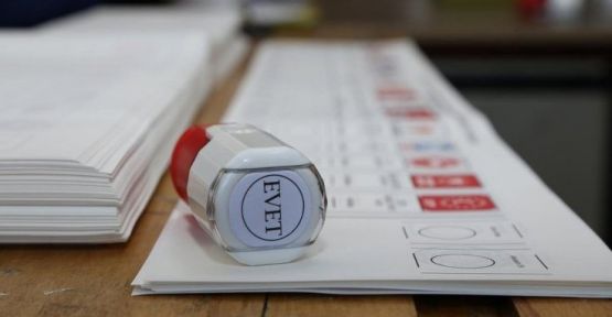 Komisyonun masasındaki oy pusulası!