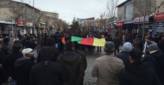 Komplo hat lanetkirin, berxwedana Kobanê hat silavkirin