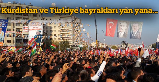 Kürdistan ve Türkiye bayrakları beraber dalgalandı