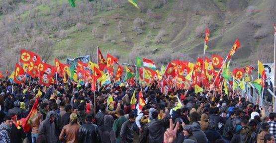 Li Qendîlê gel diherike qada Newrozê