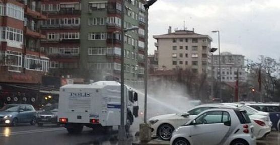 Marmara Üniversitesi Öğrencilerine Polis Saldırısı 