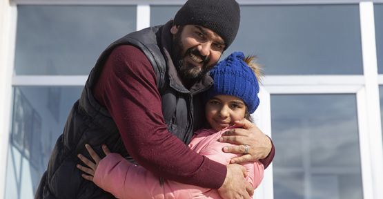 Menice Pazarkule'de babasına kavuştu