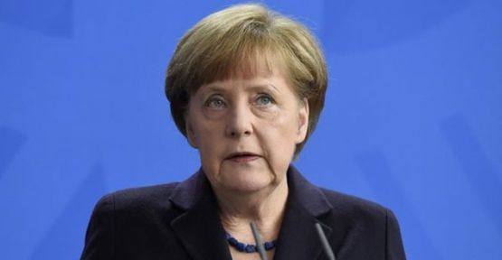 Merkel: Referandumdan önce Yunanistan'la müzakere yok