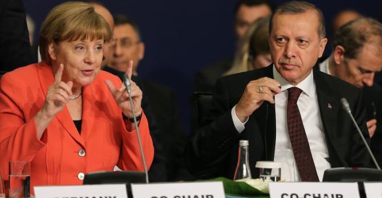 Merkel'den Erdoğan'a idam uyarısı