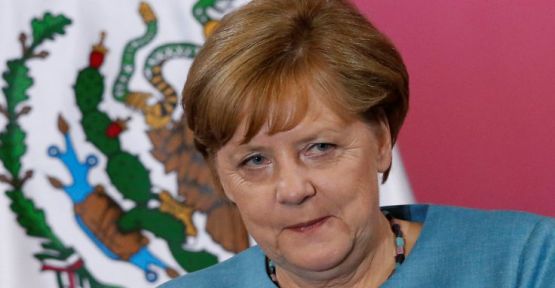 Merkel'den Katar krizinde Türkiye çağrısı