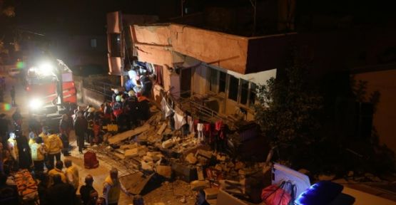 Mersin'de iki katlı bina çöktü 1'i ağır 5 kişi yaralandı