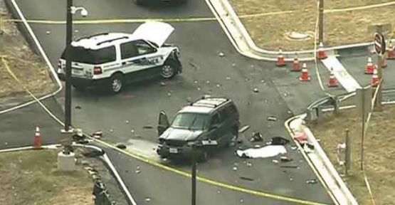 NSA'ya kapıyı kırarak girmeye çalışan 2 kişi vuruldu