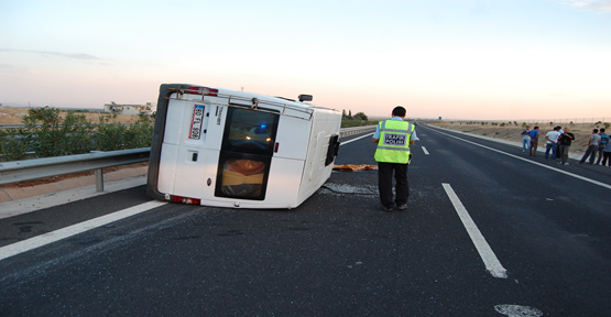 Öğrenci minibüsü kaza yaptı: 7 yaralı