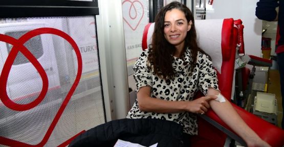 Özge Özpirinççi de Öykü için donör oldu