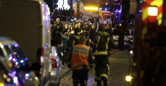 Paris'te katliam: En az 120 kişi yaşamını yitirdi, rehineler var