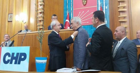 Sarp Kuray CHP üyesi oldu