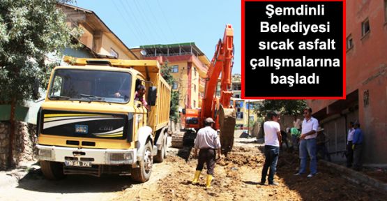 Şemdinli Belediyesi sıcak asfalt çalışmalarına başladı 