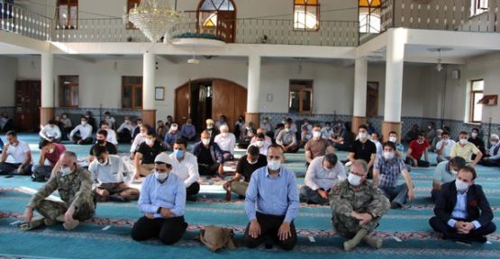 Şemdinli'de 15 Temmuz Etkinliği 