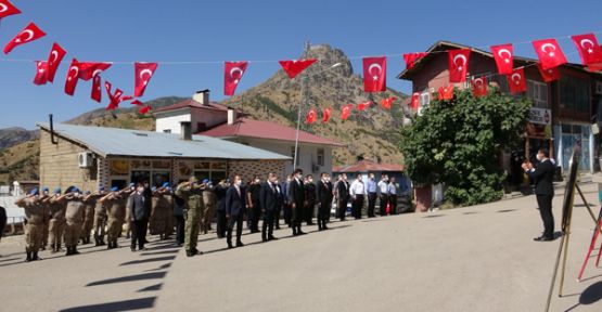 Şemdinli'de 30 Ağustos Zafer Bayramı törenle kutlandı