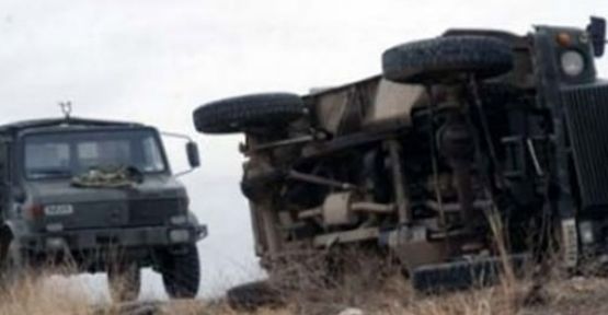 Şemdinli'de askeri araç devrildi! 1 Asker hayatını kaybetti