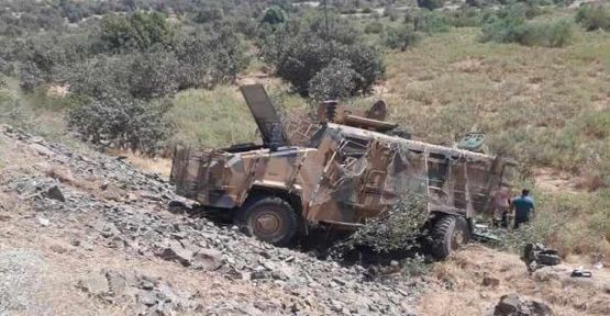 Şemdinli'de askeri araç devrildi: 2 asker yaşamını yitirdi