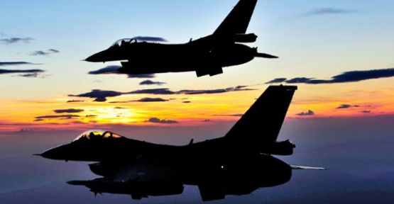 Şemdinli'de Uçak Hareketliliği