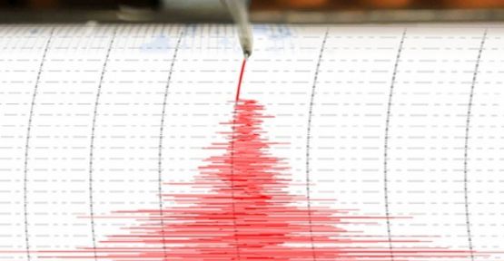 Şili'de 8.2 büyüklüğünde deprem
