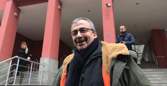 Sırrı Süreyya Önder'in dışarıda ilk kahvaltısı