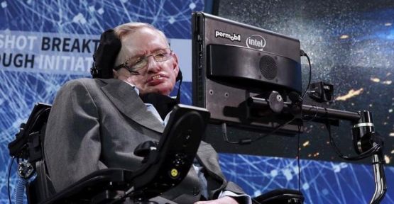 Stephen Hawking hayatını kaybetti
