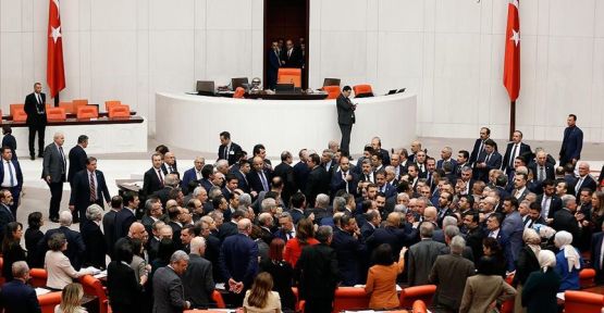 TBMM Genel Kurulu'nda kavga