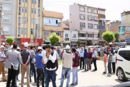 Tekirdağ'da HDP etkinliğine ve aracına saldırı