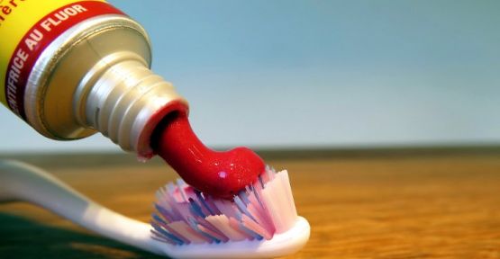 Üç diş macunundan ikisinde titanyum dioksit var