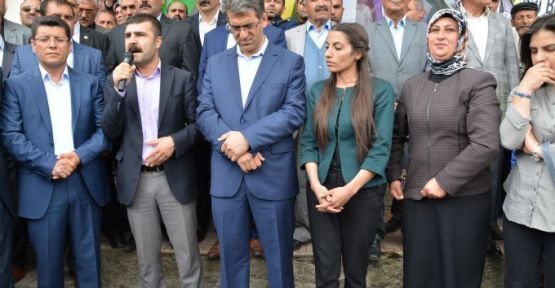 Van'da13 AKP'li HDP ve DBP'ye geçti