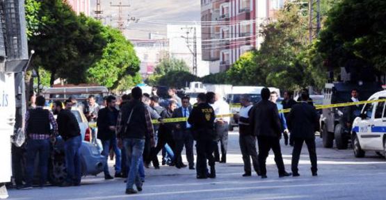 Van'da çatışma: Biri polis iki kişi yaşamını yitirdi