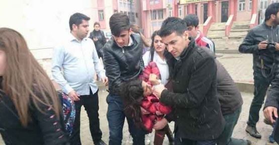 Van'da tazyikli su ve biber gazlı okul baskını