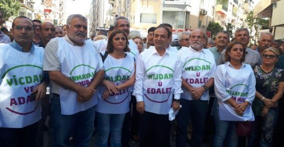 Vicdan ve Adalet Nöbeti İzmir'de