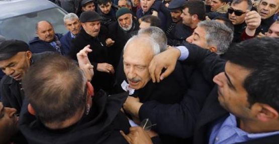 'Yakın' diyen ve taş atan kadınlar gözaltında