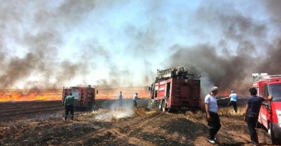 Yangını söndürmeye giden itfaiyenin aracı da yandı