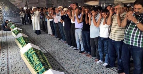 Yaşamını yitiren 7 fındık işçisi için toplu cenaze töreni