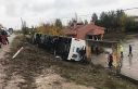 Diyarbakır'da yolcu otobüsü şarampole devrildi:...
