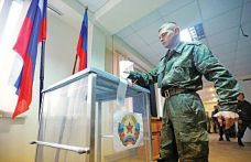 Rusya'nın kontrolündeki bölgelerde referandum sürüyor: 'Kapı kapı dolaşıyorlar'